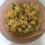 白菜キムチで✨小かぶの葉っぱと葱のキムチ炒飯